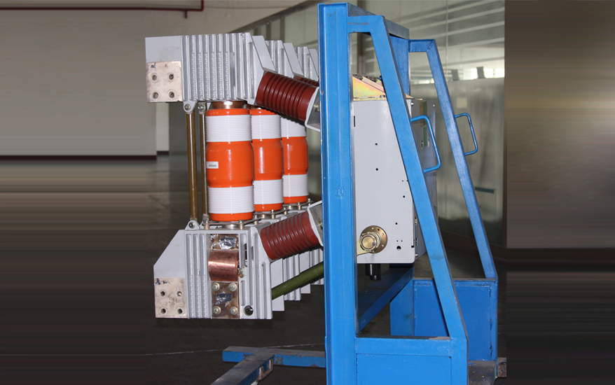 ZN105-18/T6300-63型發(fā)電機(jī)保護(hù)開關(guān)